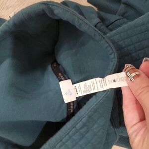 Diadora, gorgeous quilted mock neck zippered sweatshirt in Dark Teal